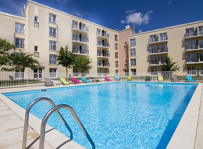 piscine-residence-du-parc-val-d-europe